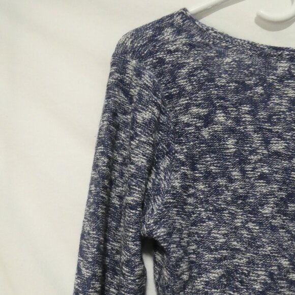 H&M - Mama - Maternity | large | Blue and White Speckled V-Neck Sweater - Picture 9 of 14